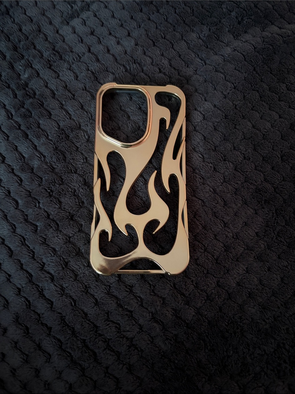 Gold Flame Pattern Phone Case - Compatible iPhone 16 pro max